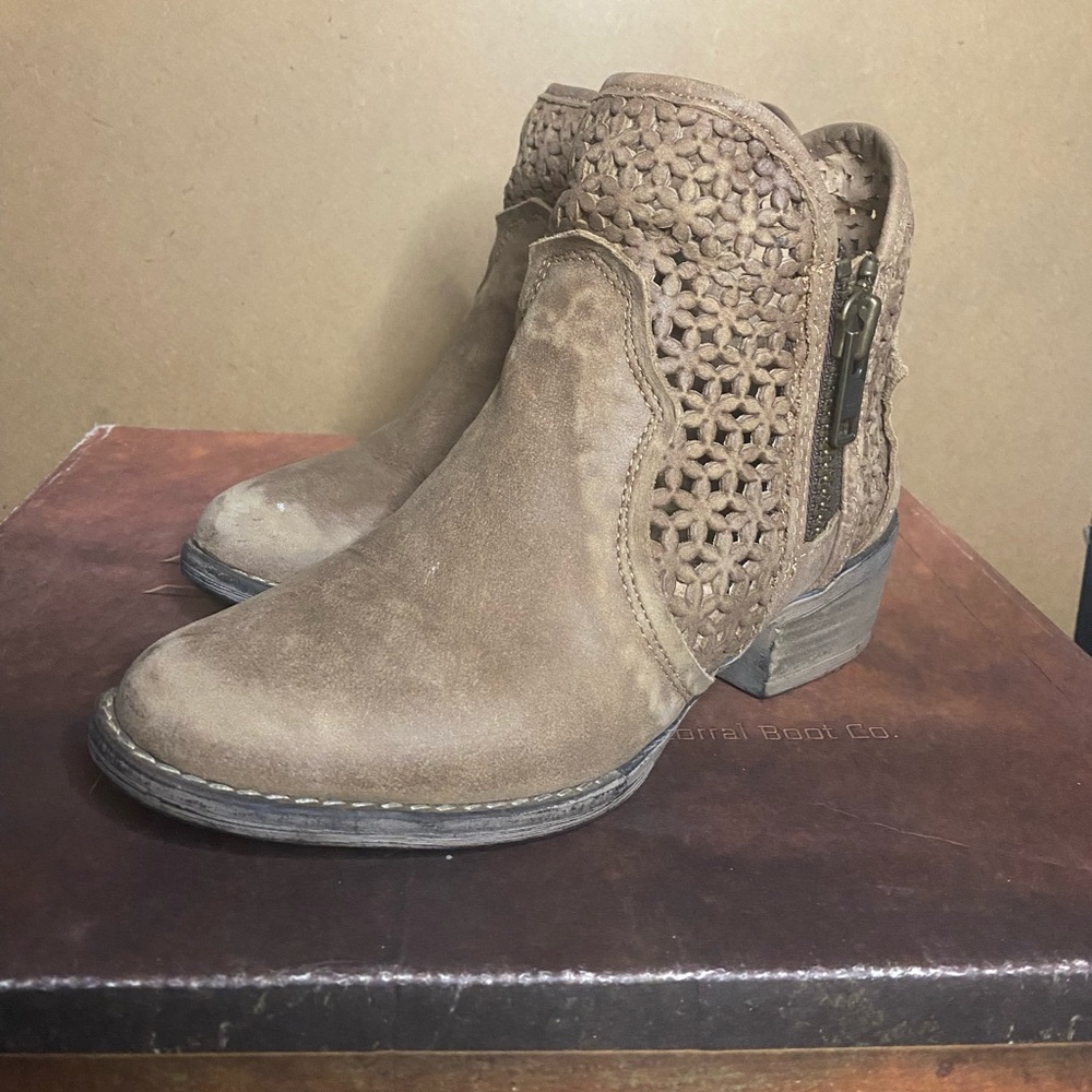 Circle G by Corral Womens boots low booties